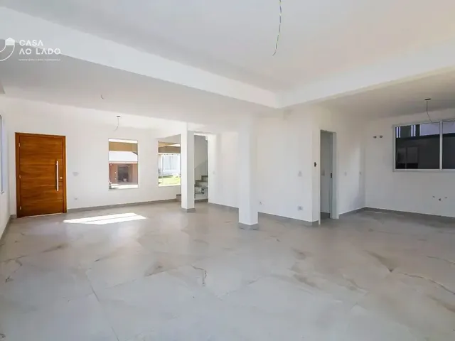 Casa com 233m² 4 quartos e 9 banheiros, à venda, no bairro Santa Felicidade em Curitiba