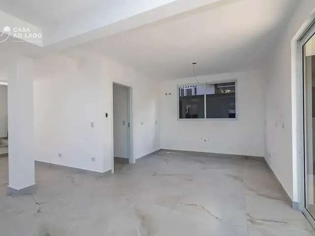 Casa com 233m² 4 quartos e 9 banheiros, à venda, no bairro Santa Felicidade em Curitiba