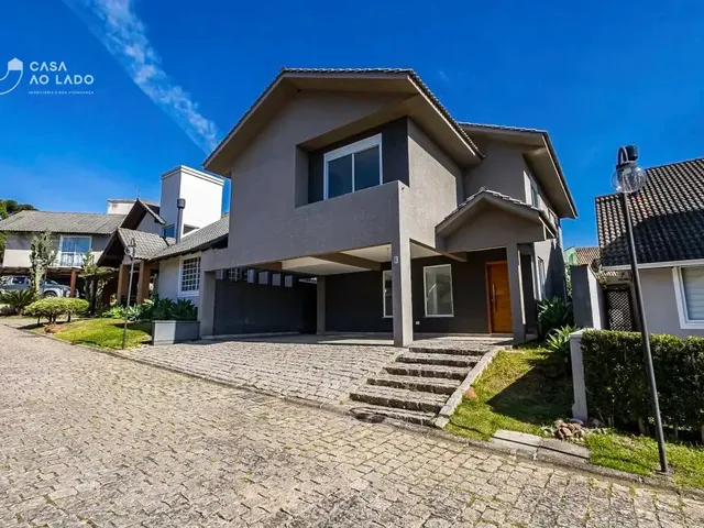 Casa com 233m² 4 quartos e 9 banheiros, à venda, no bairro Santa Felicidade em Curitiba