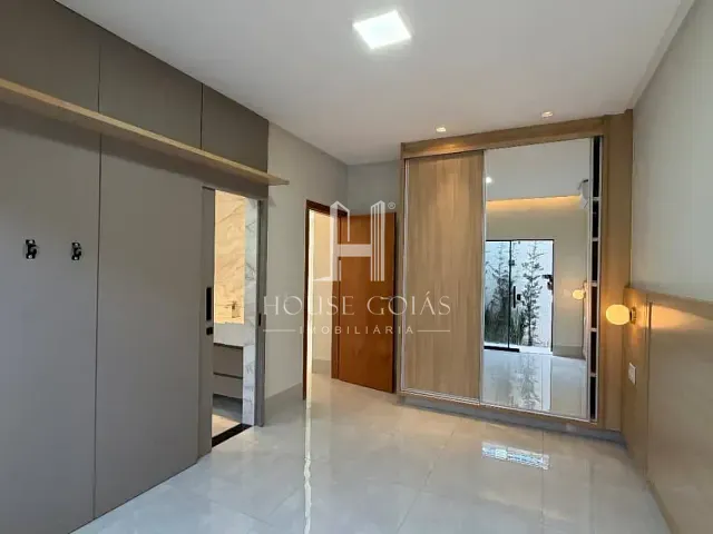Casa com 360m² 3 quartos e 3 banheiros, à venda, no bairro Ilda em Aparecida de Goiânia