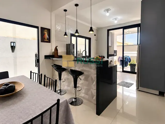 Casa com 250m² 3 quartos e 3 banheiros, à venda, no bairro Bandeira Branca em Jacareí