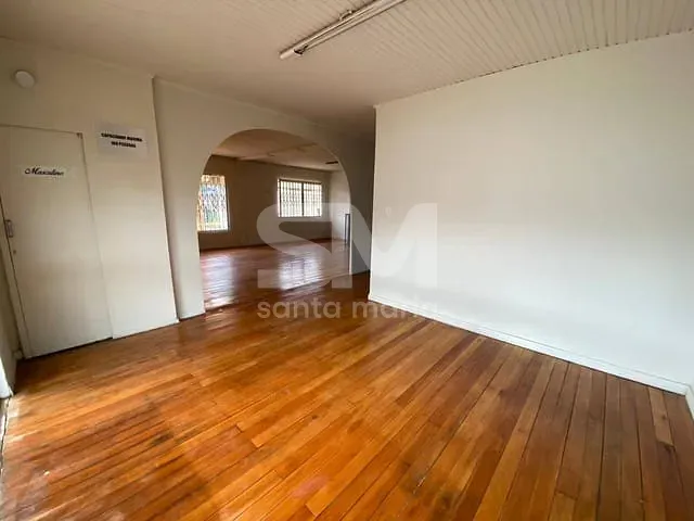 Casa 4 quartos e 2 banheiros, para alugar, no bairro Presidente Médici em Chapecó