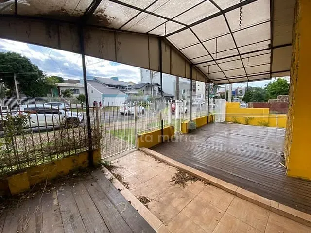 Casa 4 quartos e 2 banheiros, para alugar, no bairro Presidente Médici em Chapecó