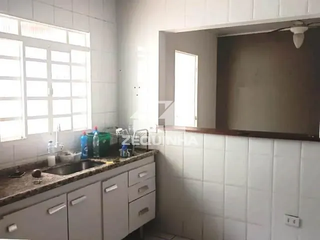 Casa com 250m² 1 quarto e 1 banheiro, à venda, no bairro Umuarama em Osasco