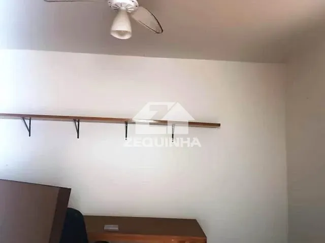 Casa com 250m² 1 quarto e 1 banheiro, à venda, no bairro Umuarama em Osasco