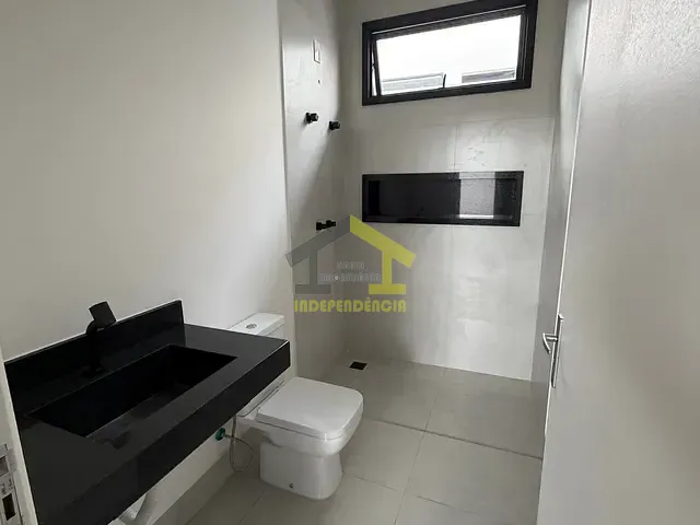 Casa com 399m² 3 quartos e 2 banheiros, à venda, no bairro Residencial Fazenda Santa Rosa - Fase 1 em Itatiba