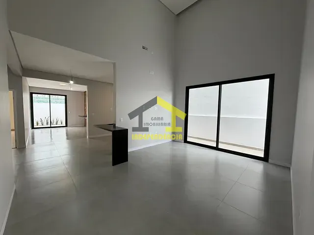 Casa com 399m² 3 quartos e 2 banheiros, à venda, no bairro Residencial Fazenda Santa Rosa - Fase 1 em Itatiba