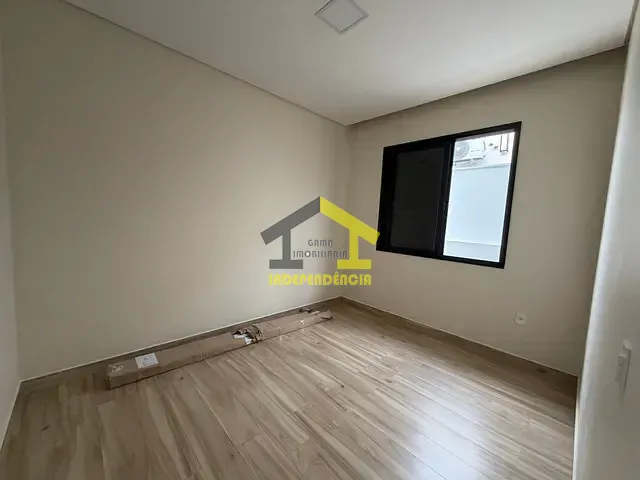 Casa com 399m² 3 quartos e 2 banheiros, à venda, no bairro Residencial Fazenda Santa Rosa - Fase 1 em Itatiba
