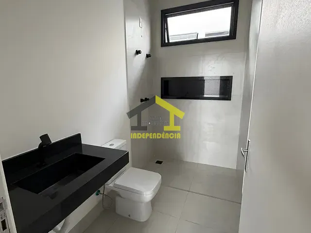 Casa com 399m² 3 quartos e 2 banheiros, à venda, no bairro Residencial Fazenda Santa Rosa - Fase 1 em Itatiba