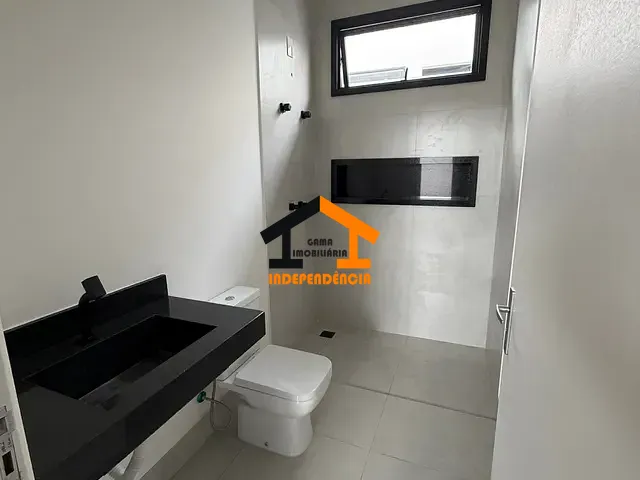 Casa com 399m² 3 quartos e 2 banheiros, à venda, no bairro Reserva Santa Rosa em Itatiba