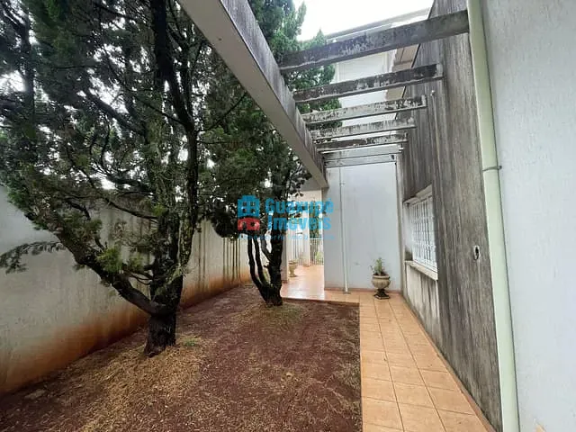 Casa com 750m² 4 quartos e 6 banheiros, à venda, no bairro Jardim Nova Guaxupé em Guaxupé