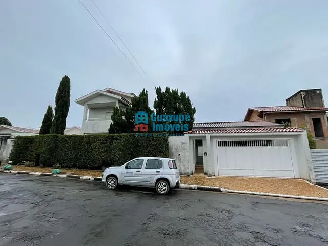 Casa com 750m² 4 quartos e 6 banheiros, à venda, no bairro Jardim Nova Guaxupé em Guaxupé