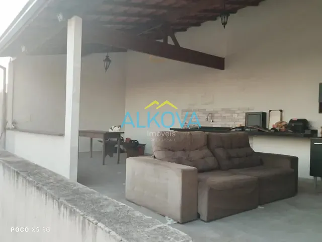 Casa com 250m² 4 quartos e 4 banheiros, à venda ou para alugar, no bairro Bosque dos Eucaliptos em São José dos Campos