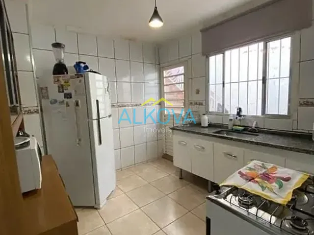 Casa com 250m² 4 quartos e 4 banheiros, à venda ou para alugar, no bairro Bosque dos Eucaliptos em São José dos Campos
