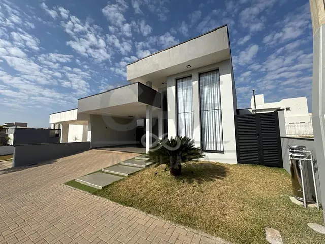 Casa com 360m² 3 quartos e 2 banheiros, à venda, no bairro Residencial Portal do Sol em Holambra