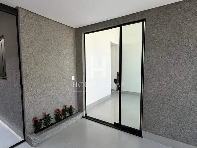 Casa com 180m² 3 quartos e 2 banheiros, à venda, no bairro Residencial Center Ville em Goiânia