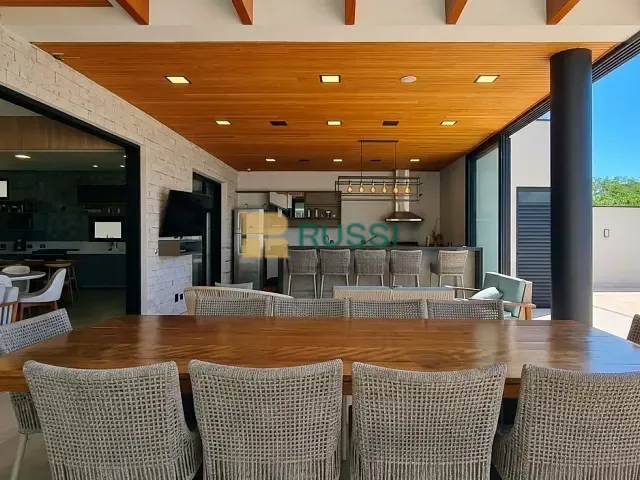 Casa com 513m² 4 quartos e 6 banheiros, à venda, no bairro Condomínio Residencial Montserrat em São José dos Campos