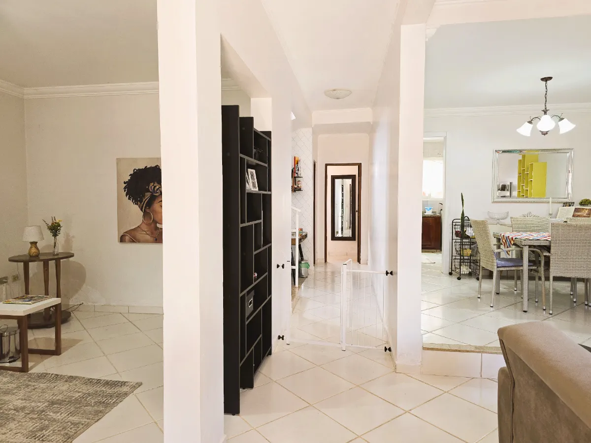 Casa para venda em Planalto Verde com 4 quartos, sendo 4 suítes, 265m²