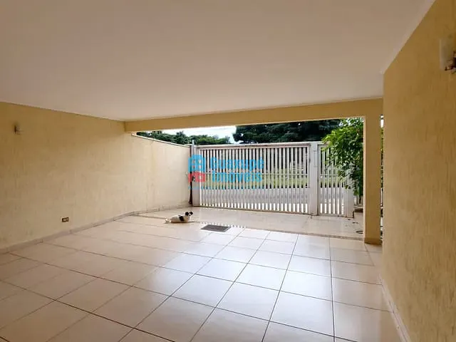 Casa com 360m² 3 quartos e 3 banheiros, à venda, no bairro Residencial Nova Floresta em Guaxupé
