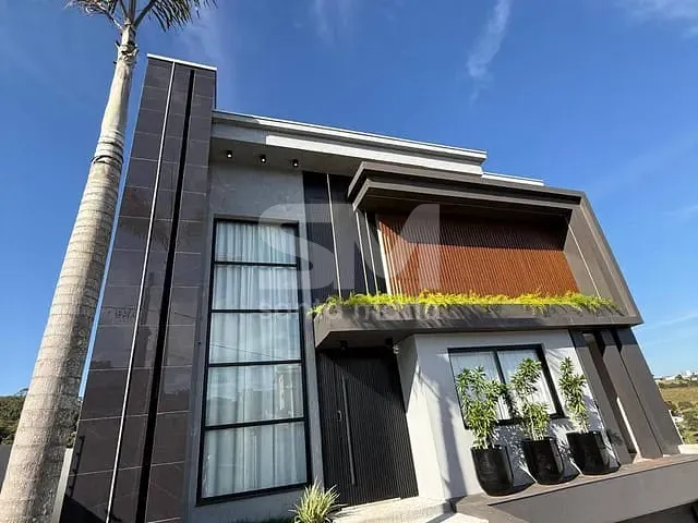 Casa 3 quartos e 5 banheiros, à venda, no bairro Jardim Europa em Chapecó