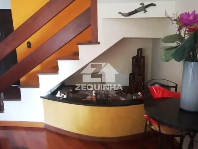 Casa com 360m² 4 quartos e 4 banheiros, à venda, no bairro City Bussocaba em Osasco