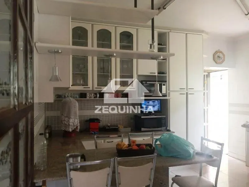Casa, 4 quartos, 226 m² - Foto 15