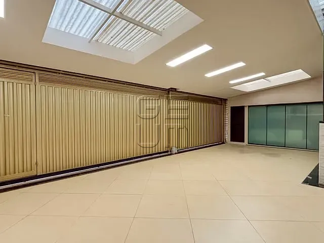 Casa com 330m² 4 quartos e 6 banheiros, à venda, no bairro Jardim Presidente em Londrina