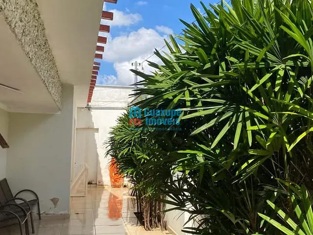 Casa 4 quartos e 4 banheiros, à venda, no bairro Angola em Guaxupé