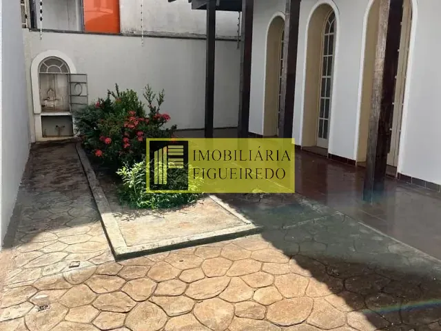 Casa com 390m², à venda, no bairro Parque Industrial em São José do Rio Preto