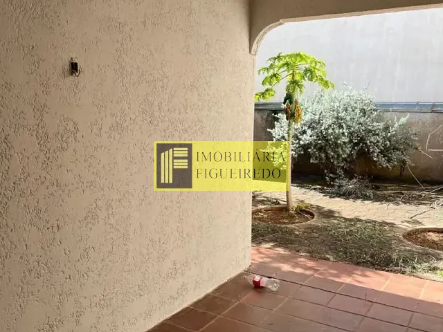 Casa com 390m², à venda, no bairro Parque Industrial em São José do Rio Preto