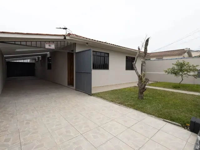 Casa com 360m² 4 quartos e 2 banheiros, para alugar, no bairro Butiatuvinha em Curitiba