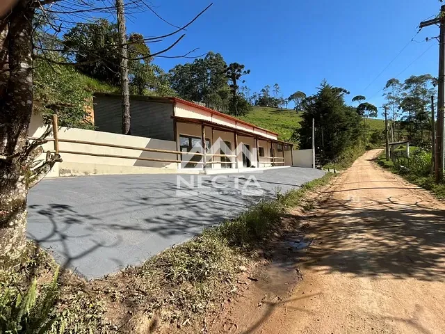 Casa com 3500m² 1 quarto e 1 banheiro, à venda, no bairro Pouso Frio em Natividade da Serra