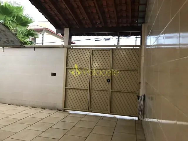 Casa com 312m² 4 quartos e 3 banheiros, à venda, no bairro Alto do Cardoso em Pindamonhangaba