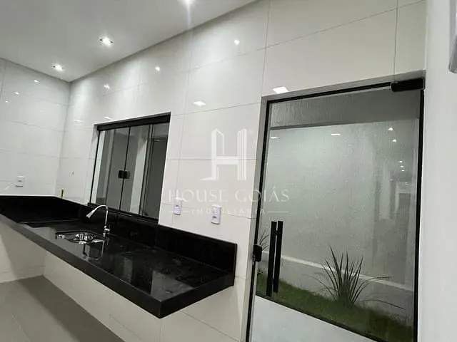 Casa com 180m² 3 quartos e 2 banheiros, à venda, no bairro Jardim Itaipu em Goiânia