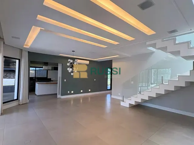 Casa com 400m² 4 quartos e 5 banheiros, à venda, no bairro Jardim do Golfe em São José dos Campos