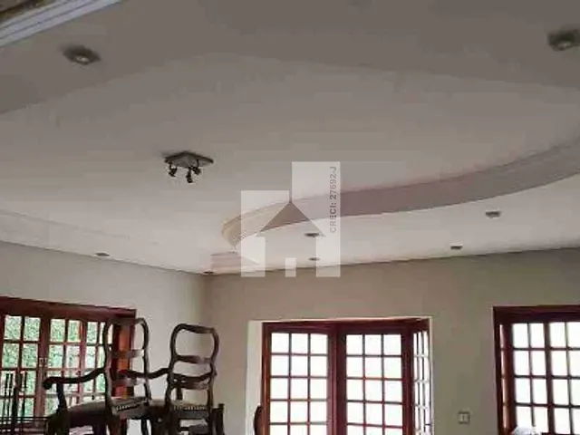 Casa com 1025m² 4 quartos e 2 banheiros, à venda, no bairro Quartier Les Residences em Jundiaí