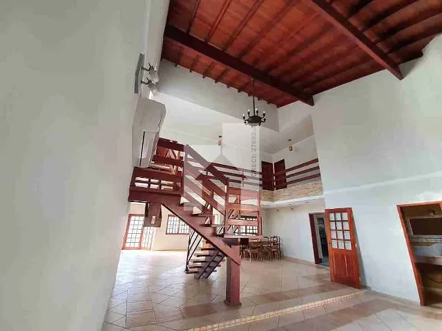 Casa com 1025m² 4 quartos e 2 banheiros, à venda, no bairro Quartier Les Residences em Jundiaí