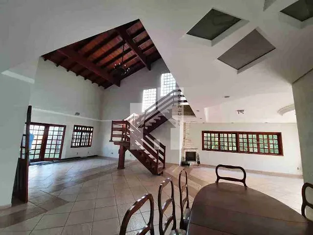 Casa com 1025m² 4 quartos e 2 banheiros, à venda, no bairro Quartier Les Residences em Jundiaí