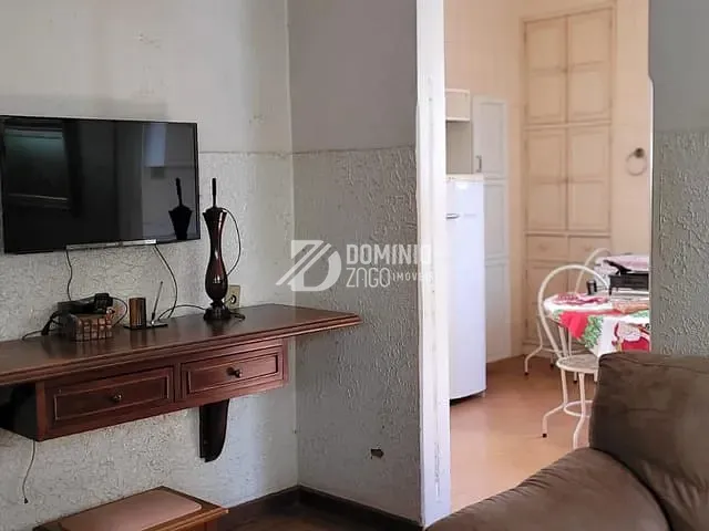 Casa com 588m² 3 quartos e 2 banheiros, para alugar, no bairro Estados Unidos em Uberaba