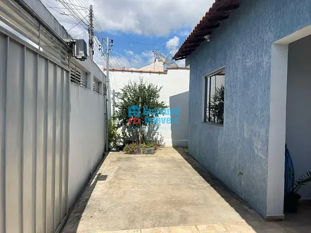 Casa com 200m² 2 quartos e 1 banheiro, à venda, no bairro Parque dos Municípios I em Guaxupé