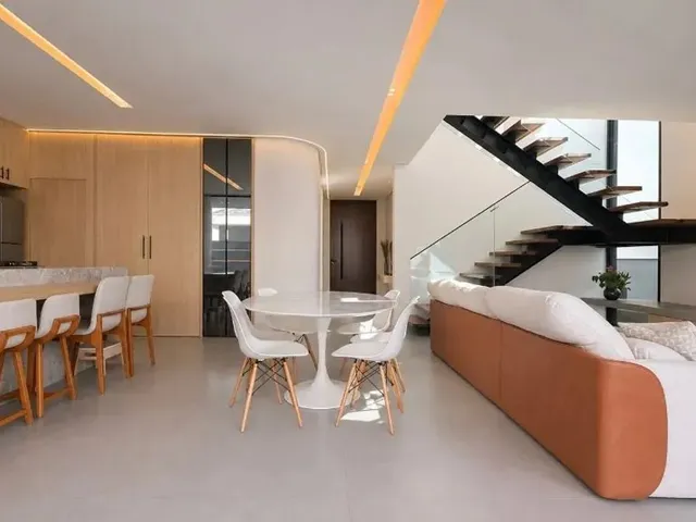 Casa com 459m² 3 quartos e 4 banheiros, para alugar, no bairro Santa Felicidade em Curitiba