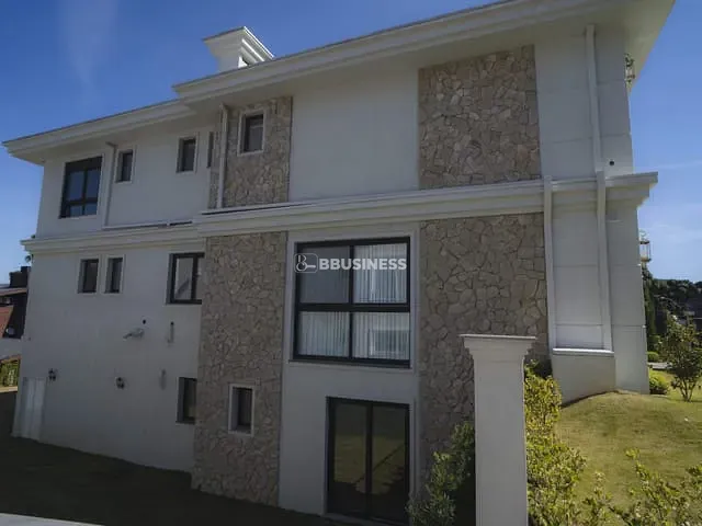 Casa 6 quartos e 5 banheiros, à venda, no bairro Aspen Mountain em Gramado