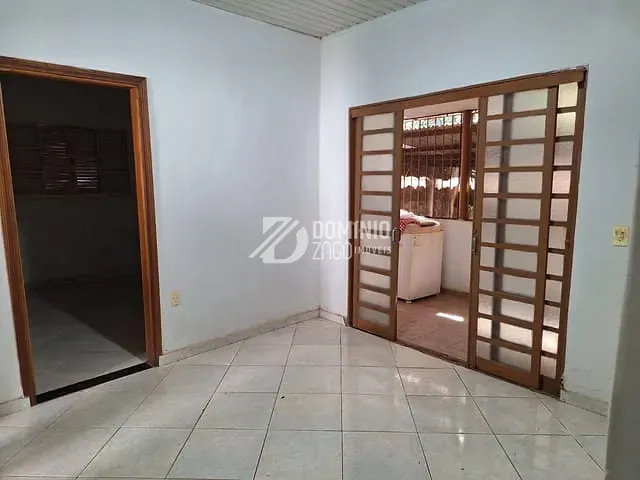 Casa 3 quartos e 3 banheiros, à venda, no bairro Fabrício em Uberaba