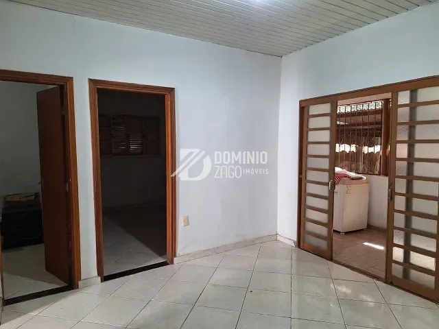 Casa 3 quartos e 3 banheiros, à venda, no bairro Fabrício em Uberaba
