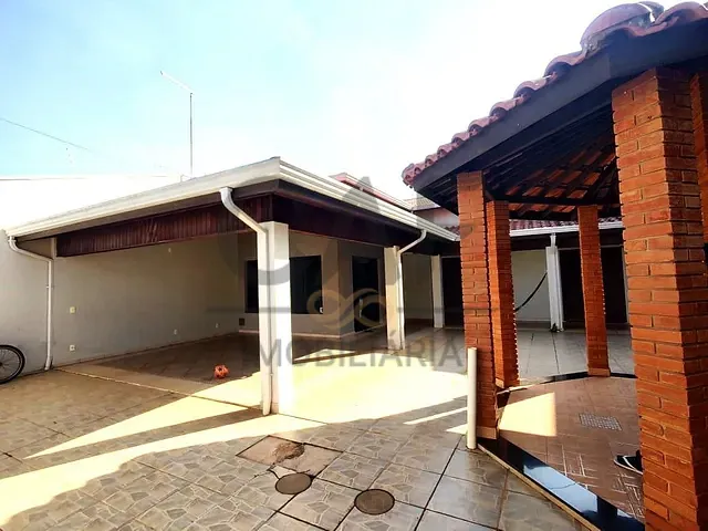 Casa com 300m² 2 quartos e 3 banheiros, à venda, no bairro Residencial Conquista em Artur Nogueira