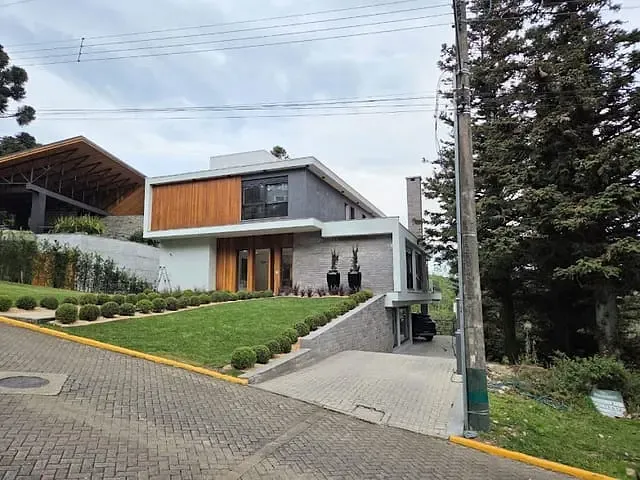 Casa 5 quartos e 5 banheiros, à venda, no bairro Aspen Mountain em Gramado