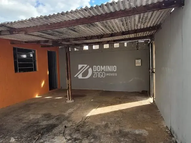 Casa 2 quartos e 1 banheiro, à venda, no bairro Conjunto Chica Ferreira em Uberaba