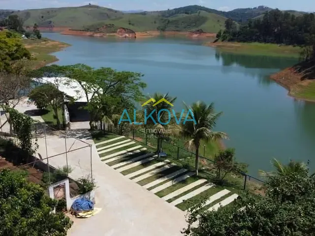 Casa com 55971m² 3 quartos e 2 banheiros, à venda, no bairro Freitas em São José dos Campos