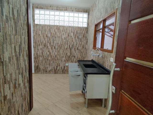 Casa 1 quarto e 1 banheiro, para alugar, no bairro Centro em Bertioga