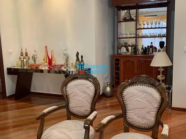 Casa com 765m² 4 quartos e 6 banheiros, à venda, no bairro Residencial Nova Floresta em Guaxupé